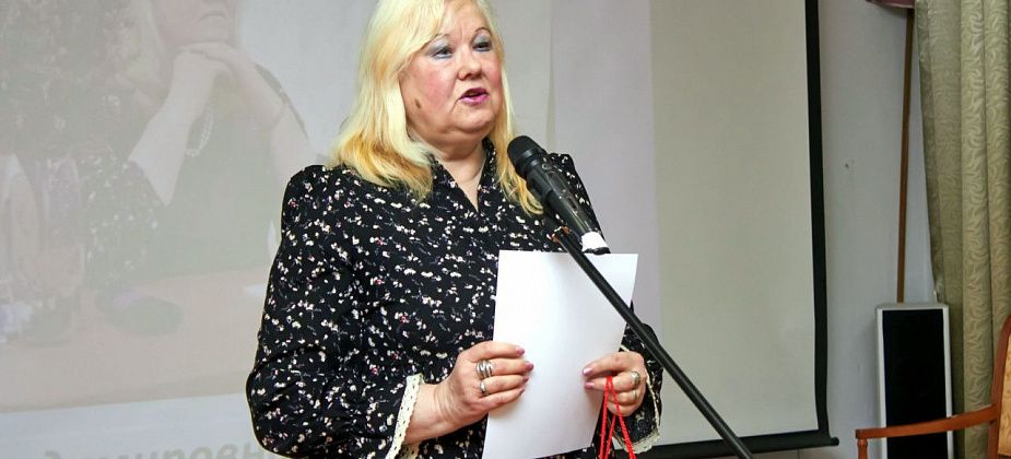 В библиотеке Заречного района пройдет творческая встреча с местной поэтессой и фотографом