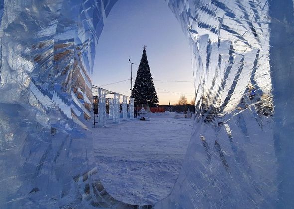 В Краснотурьинске готовится к открытию новогодний городок