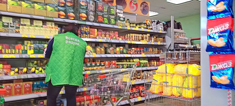 Горожанин выкатил из «Пятерочки» продукты на пять тысяч рублей