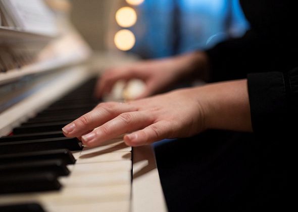 «Виртуозно в 8 рук». В Краснотурьинске покажут концерт лауреатов конкурса имени Чайковского