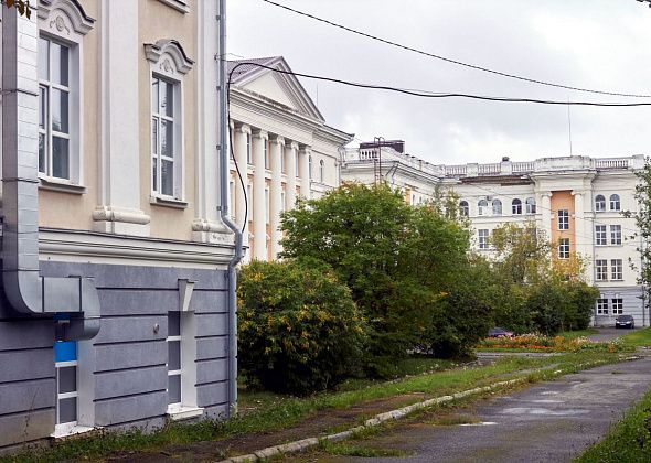 Медики вкладывают почти полтора миллиона рублей в проекты ремонтов больницы в Пелыме