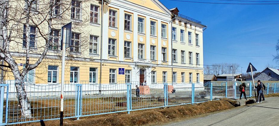 В школе, ученик которой погиб в ДТП, прошла выездная проверка