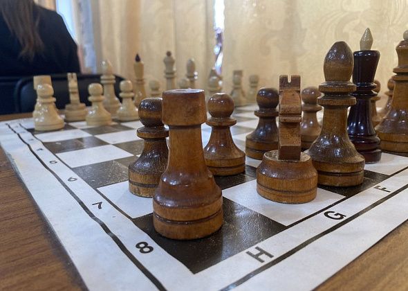 В клубе «Уралец» прошел праздничный женский турнир по шахматам