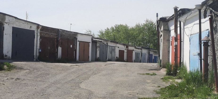 Горожанин взыскал 172 тысячи рублей с вора, повредившего ворота гаража