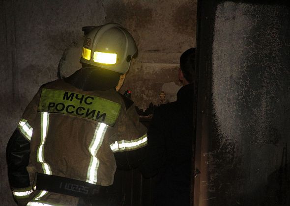 В Краснотурьинске горел дом на Пролетарской