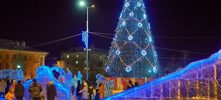 Новогодний городок откроют сегодня в 17.00