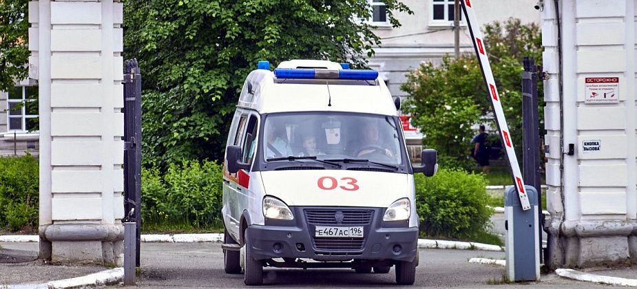 Стало известно, какую травму получил мужчина, на которого наехали на переходе