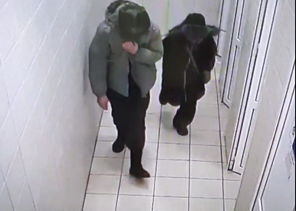 Малолетние хулиганы взорвали петарду в туалете «Столичного». Разбили унитаз