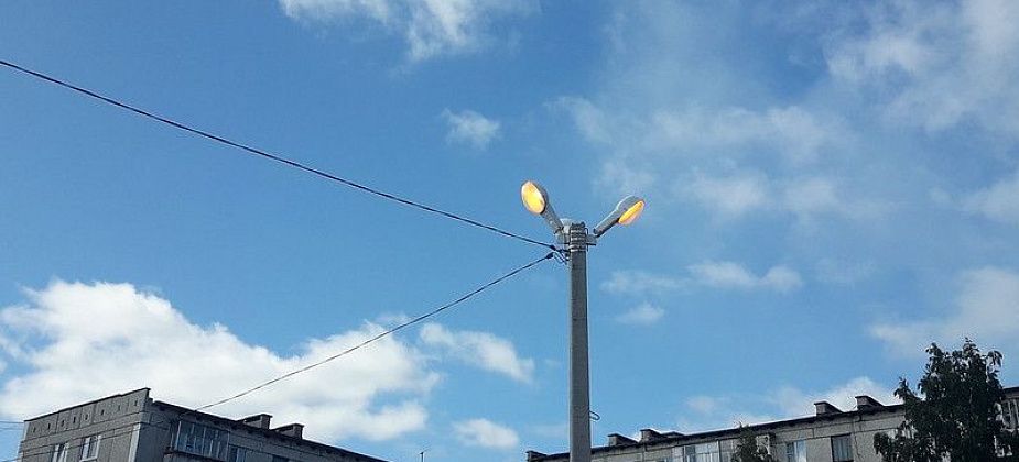 Вблизи школы №10 на Медной Шахте переоборудуют уличное освещение