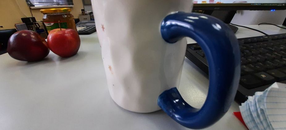 Судят женщину, которая кружкой разбила лицо бывшему сожителю. Он жил у нее в квартире