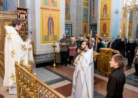 Новый год в соборе встретили 38 человек. В прошлом году было около 60