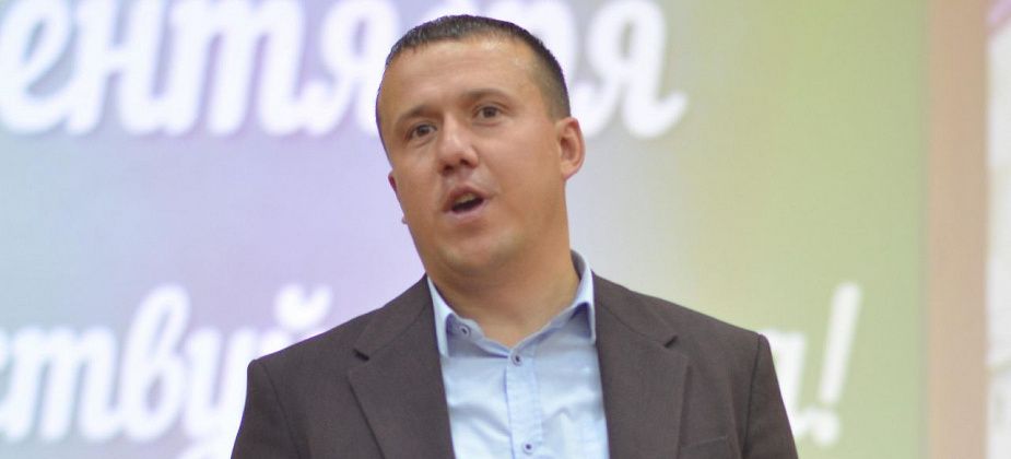 «Хочу побыть папой». Экс-директор школы №24 рассказал о своем настоящем