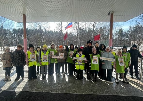 «Шагающий автобус» отправился в путь: юные пешеходы учились оценивать скорость машин