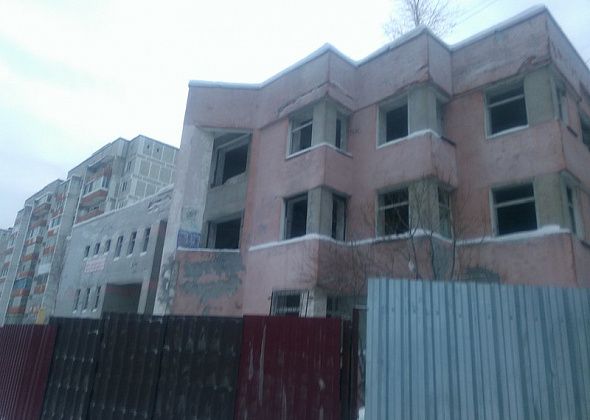 Опрос: что можно сделать с заброшенными зданиями в Краснотурьинске? 