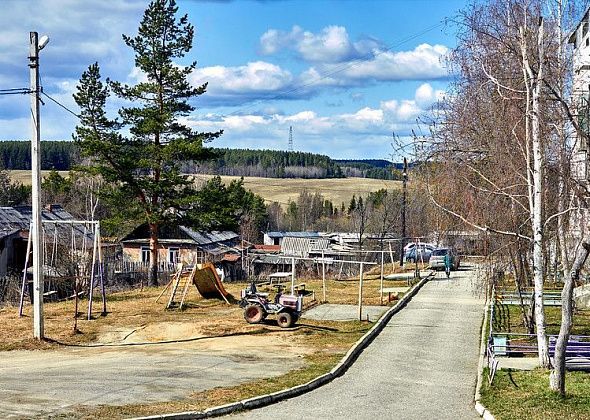 Медики нашли ремонтников для ФАПа в Загородном