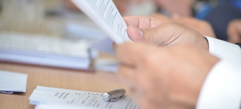 Депутаты Гордумы перенесли голосование за почетного горожанина