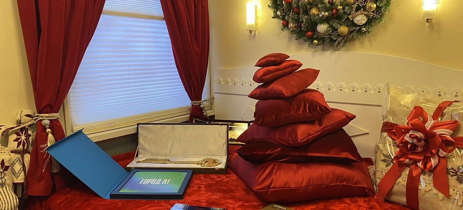 Роспотребнадзор проводит горячую линию, посвященную новогодним товарам