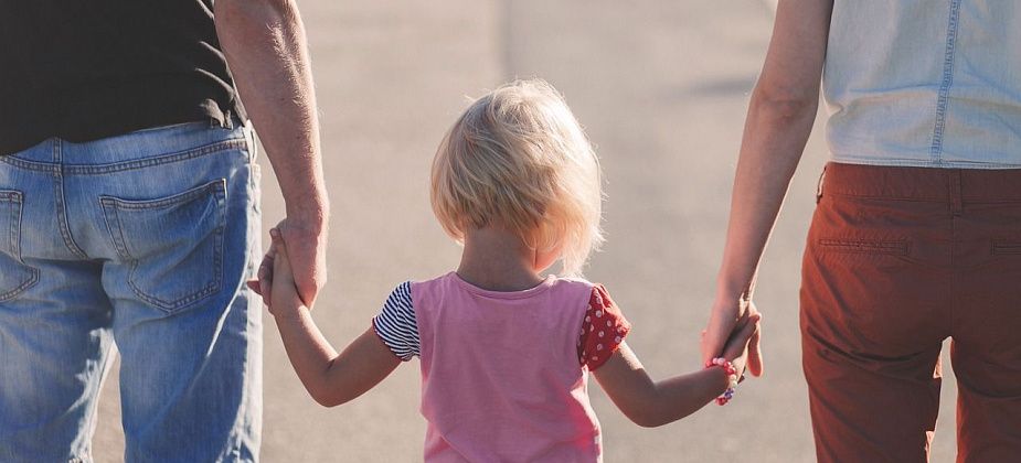 В Школу приемных родителей набирают учеников. Чему научат? 