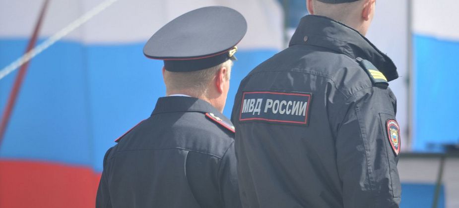 Суд прекратил дело по иску юридического института к бывшей курсантке