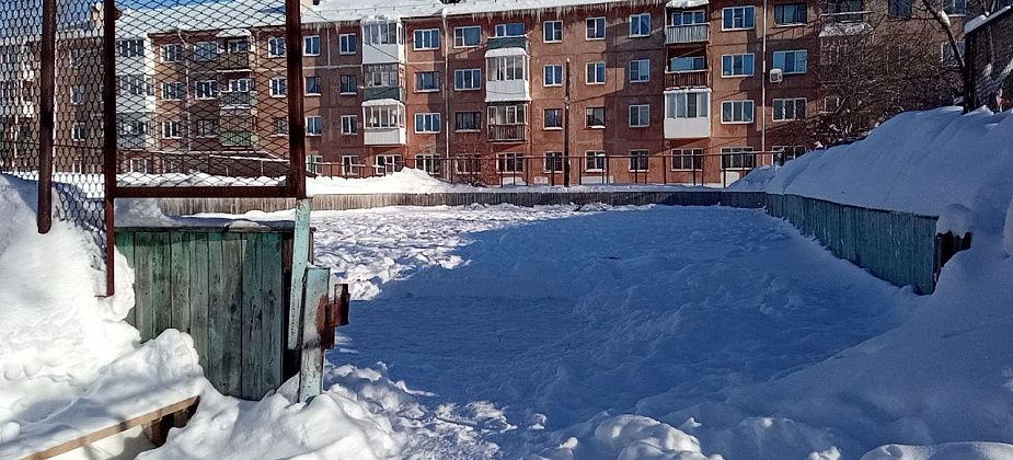 Собираются восстановить корт рядом с женской консультацией