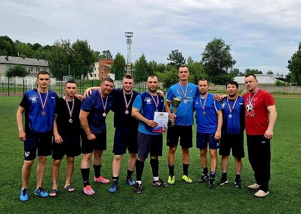 Команда краснотурьинской колонии завоевала бронзу на мини-футбольном турнире силовиков в Серове