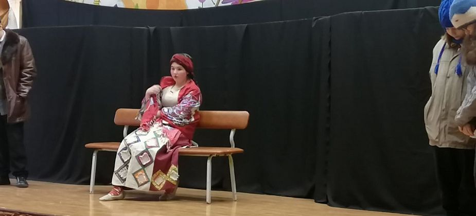 «Коробейники». В школе показали спектакль по рассказу Сергея Лукьяненко