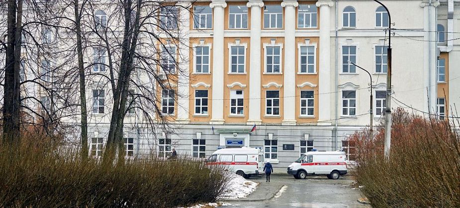 «Езжайте в Краснотурьинск спасать родственников»: карпинчанка благодарит врачей за помощь мужу