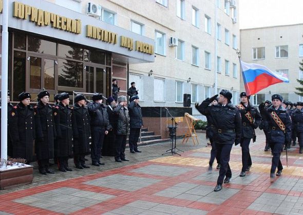Краснотурьинских выпускников приглашают бесплатно стать полицейскими