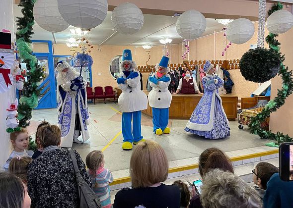 В театре кукол наградили победителей “Парада снеговиков”