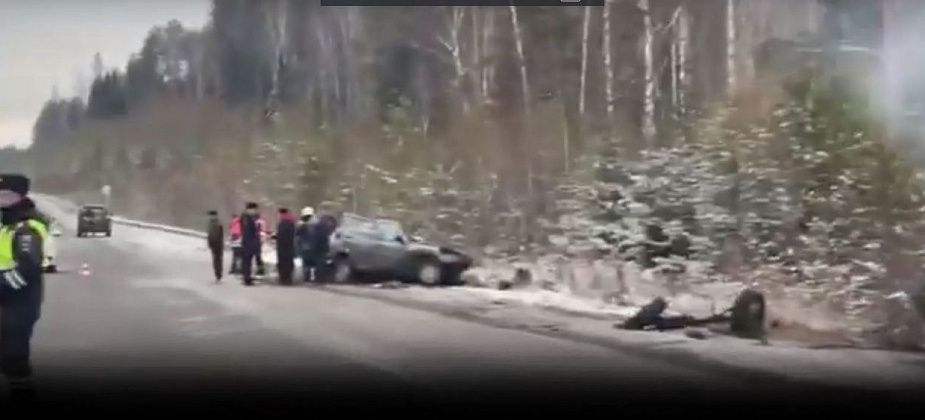 В тройном ДТП на выезде из Серова погиб водитель "Нивы"