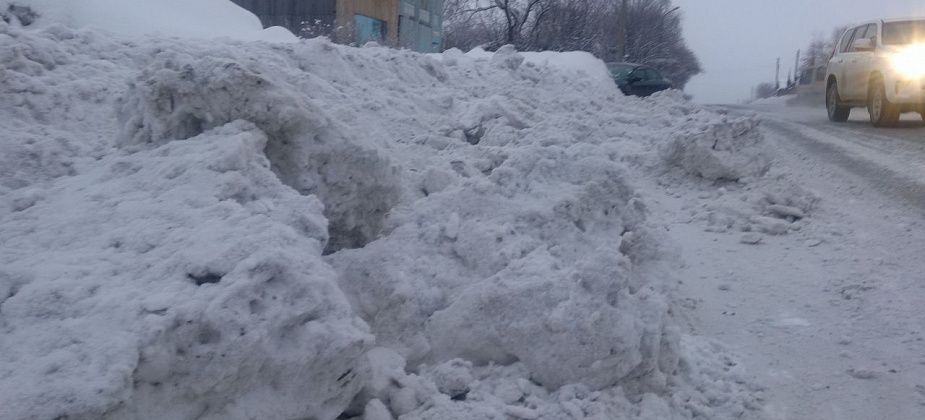 Мэр Краснотурьинска пообещал, что подрядчики не будут заваливать снегом подходы к частным домам