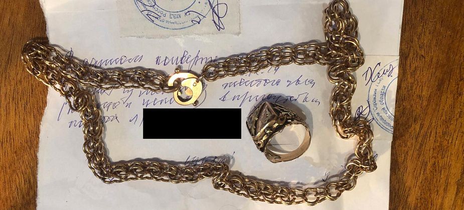 Нетрезвый житель Краснотурьинска воспользовался "знакомством" с собакой и обокрал старого знакомого из Серова