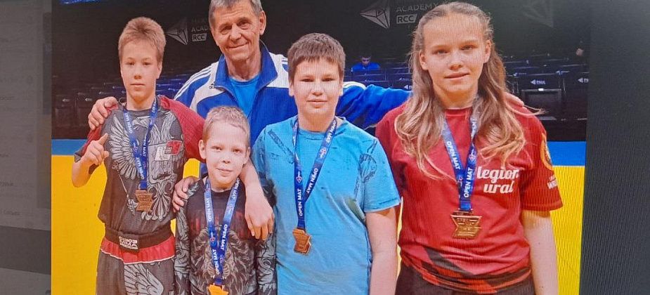 Краснотурьинские джиу-джитсеры вернулись из Екатеринбурга с наградами