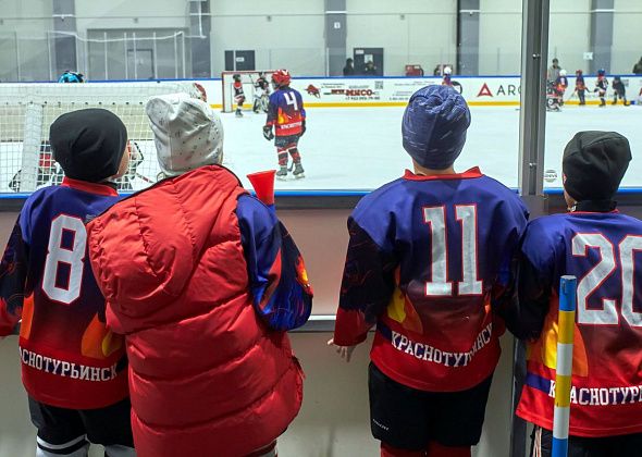 Краснотурьинский «Факел» завоевал серебро на областном этапе «Золотой шайбы»