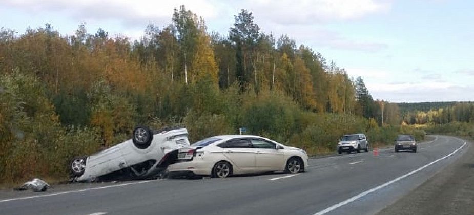 Водитель из Североуральска допустила аварию с пострадавшими и  опрокидыванием на крышу