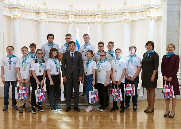 Евгений Куйвашев поздравил призеров финала национального чемпионата WorldSkills 