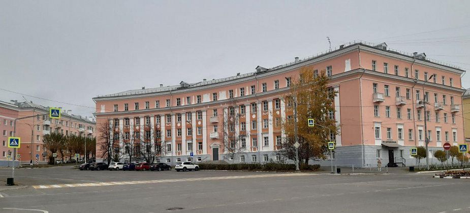 Муниципалитет заплатит по долгам за коммуналку в «общежитии» на площади