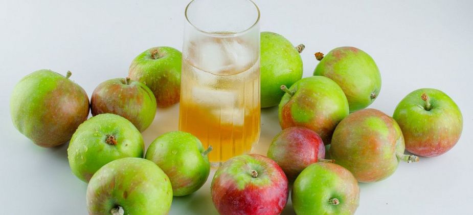 В Краснотурьинске отметили День беременных: будущим мамам вручили яблоки и соки