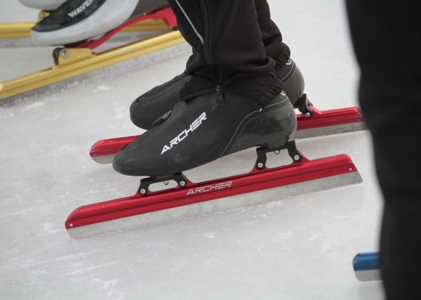 Конькобежцы из Краснотурьинска завоевали медали на стартах в Заречном