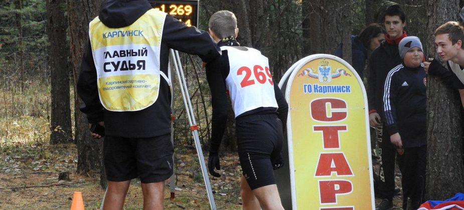 Воспитанники спортшколы пробежали кросс в Карпинске