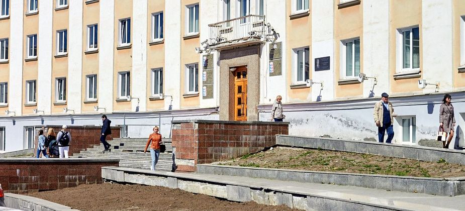 "Какие дороги, таким должен быть и фасад": на обновление "лица" мэрии запланировано свыше 6 млн