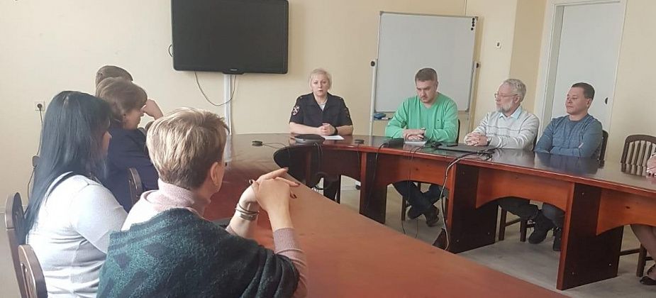 «Осторожно, мошенники!». Полицейские продолжают призывать горожан к бдительности