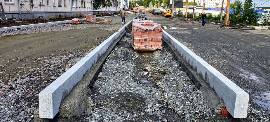 Будущий газон на Чкалова вызывает недовольство местных водителей