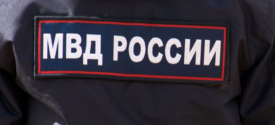 Отлагательный срок вступления в силу трудового договора, заключенного с иностранцем