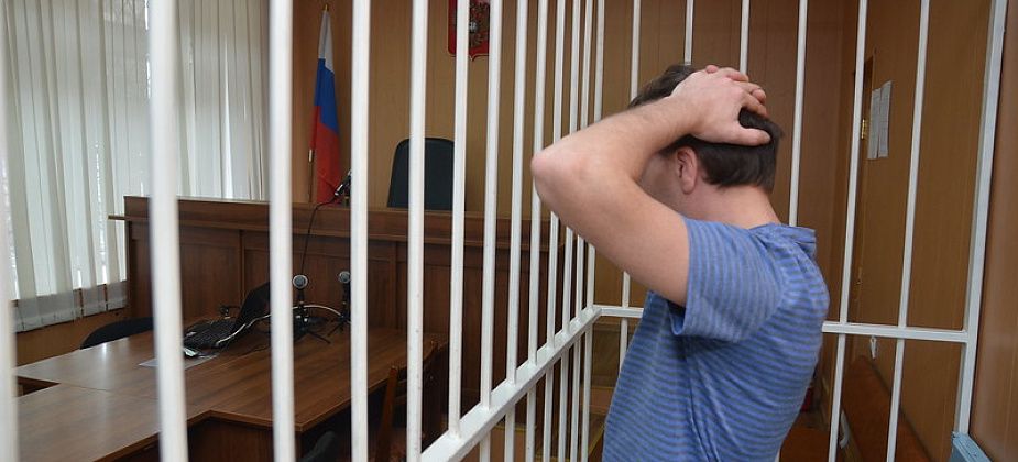 Не удержался от соблазна. Во время ремонта из банкомата украли 20 000 рублей.