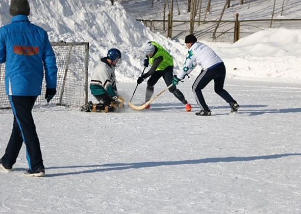 Заводчане БАЗа выявили лучших в хоккее на валенках