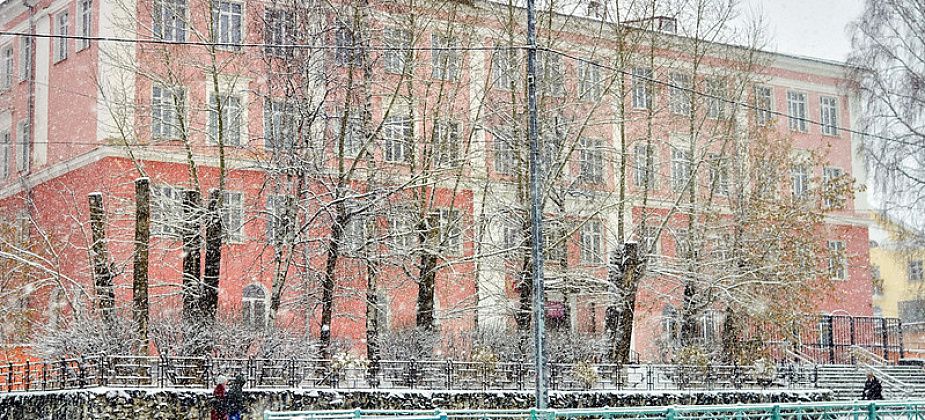 В школе № 9 зафиксировано десять случаев заболевания пневмонией