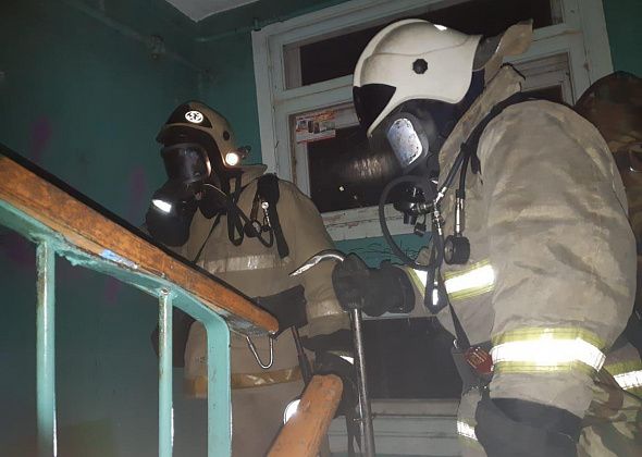 Ночью в Североуральске был пожар: горел диван. Погибли мужчина и женщина