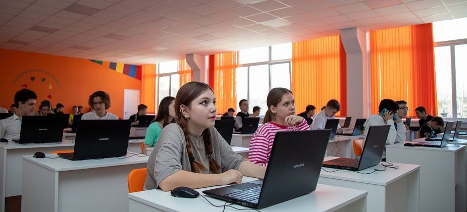 Тесное сотрудничество: как государство и бизнес трансформируют профессиональное образование