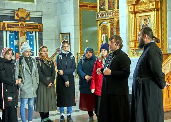 Студенты политехникума побывали на экскурсии в соборе Максима Исповедника